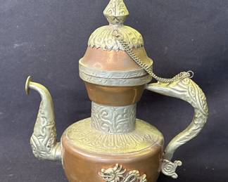 Lot # : 721 - Antique copper Tibetan tea pot
