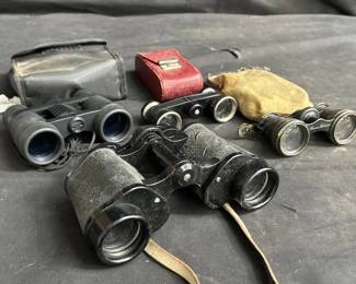 Lot # : 479 - Group of four vintage binoculars
