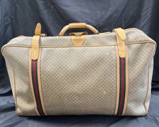 Lot # : 467 - Vintage designer style suitcase marked Gucci