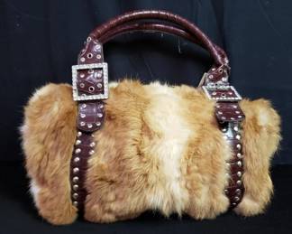 Lot # : 593 - Designer style Faux fur hand bag
