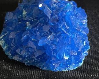 Lot # : 11 - Blue quartz specimen