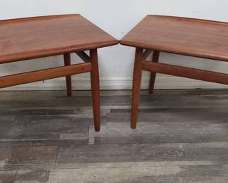 Lot # : 2 - Grete Jalk for Glostrup Mobelfabrik side tables