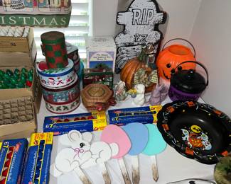 Easter & Halloween decor