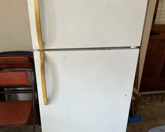 Frigidaire Refrigerator 