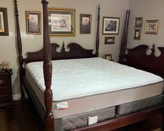 Mahogany Kingsize Rice bed