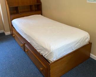 Stanley Captains Bed With Two Drawers And Headboard Bookcase (TWIN)
