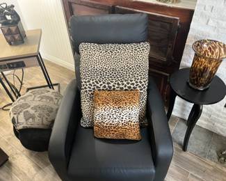 This item (chair only)is available for PRESALE.  Please text photo to 760-668-0554 to purchase.  We accept Zelle