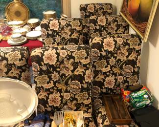 Set of 6 dining room chairs