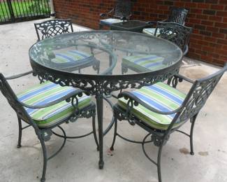 Black cast aluminum table and 4 chairs