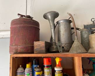 . . . vintage car horn, petroliana