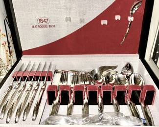 Rogers Bros. silverplate set