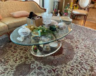 Ballerina base table with glass top.