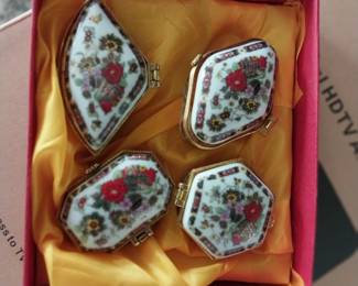 Small trinket boxes