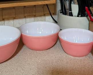 Vintage Pyrex (pink)