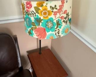 End table (shade not included)