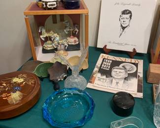 home decor & memorabilia