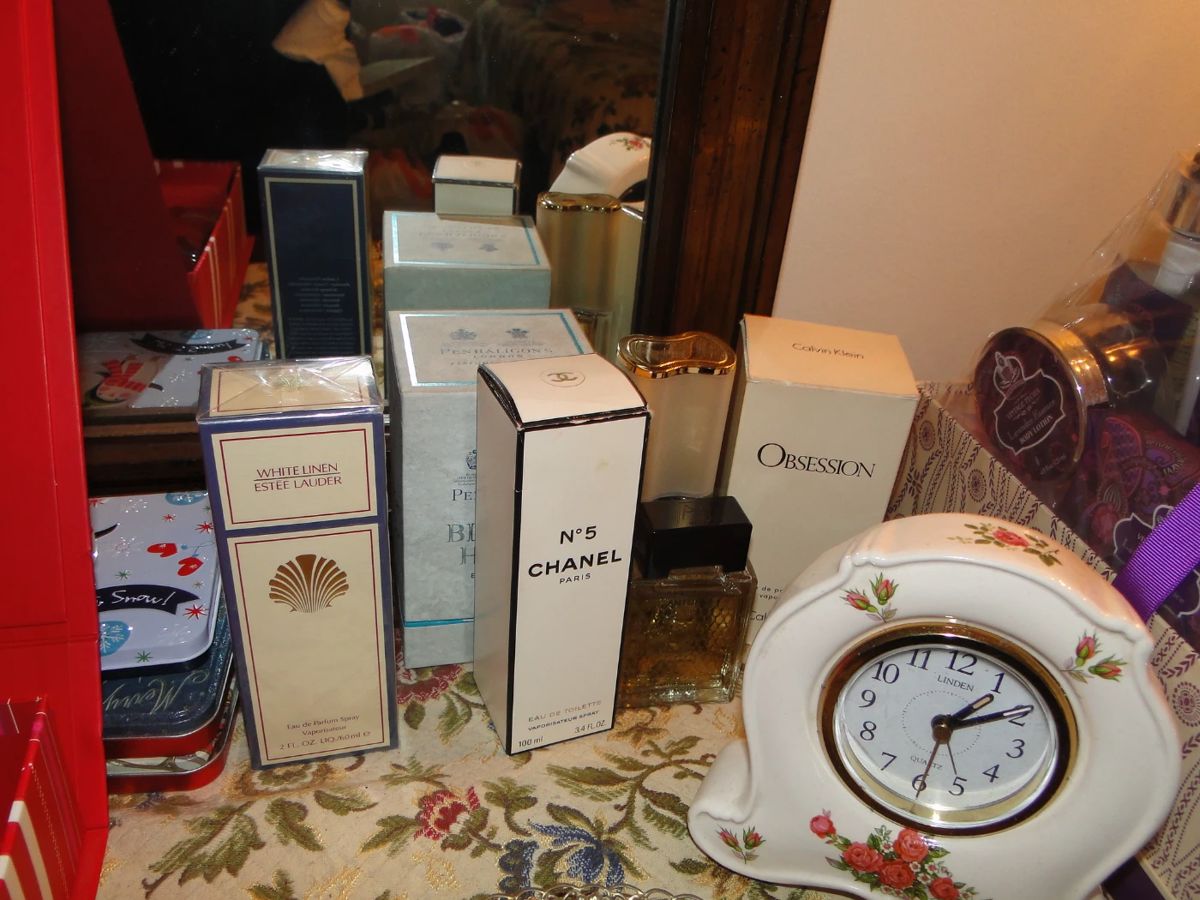 Perfumes, Chanel #5, Calvin Klein Obsession and more