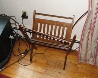 MCM magazine rack needs repair