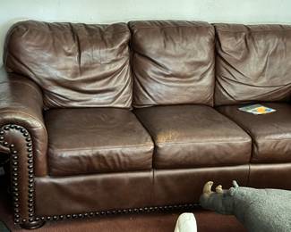 Havertys Furniture Super Comfy Leather Sofa
