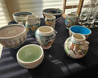 68. Eileen Pendergast Richardson assortment of studio pottery