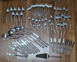 81. Sterling flatware. Pattern: Valencia by International