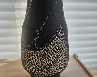 40. Kondo Yutaka 1932 -1983
Stoneware textured vase
12 x 6 3/4