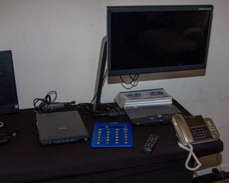 Optelec low vision aid