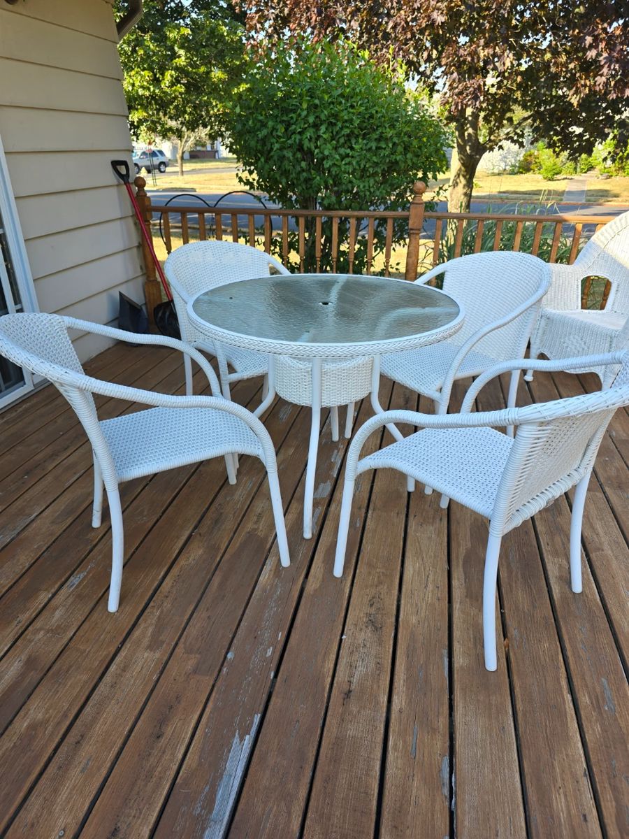 Estate Sale Holiday City Silverton in Toms River, NJ starts on 6/21/2024