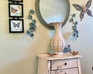 421 Butterfly Bedroom 