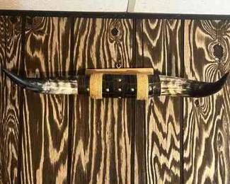 707 Mounted Cow Horns