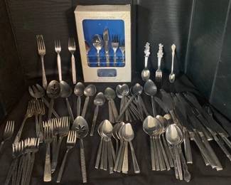 037 Assortment Of Flatware 