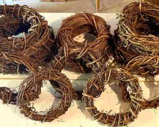 840 Grapevine Wreaths