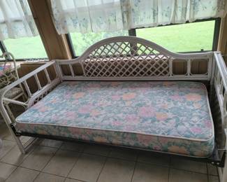 Wicker Daybed 