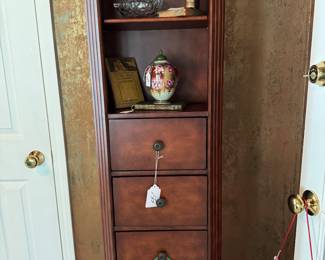 Small cabinet and holiday banners!
