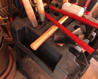 Hand tools and yard tools