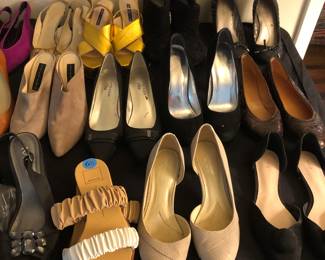 Women’s size 6 1/2 shoes