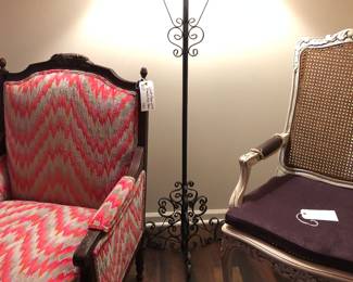 Scroll metal floorlamp