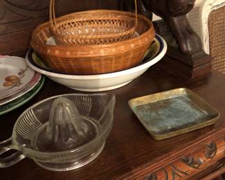 Various kitchen items