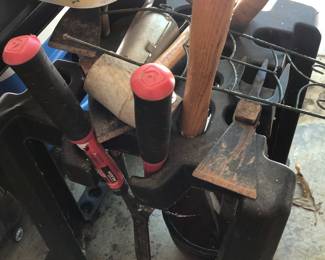 Hand tools and garden tools