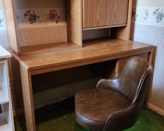 Computer desk, vintage vinyl and chrome chair