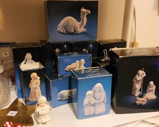 Avon nativity IOB