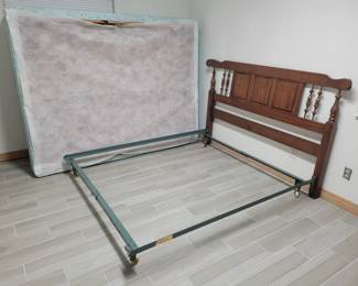 Queen bed set