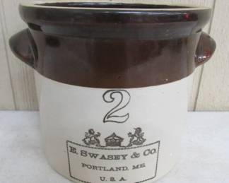 E. Swasey & Co. #2 Crock