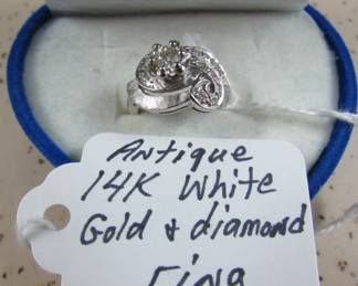 Antique 14K White Gold & Diamond Ring