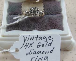 Vintage 14K Gold Diamond Ring