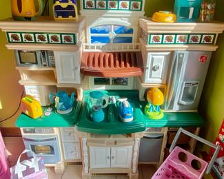 Step 2 Play kitchen