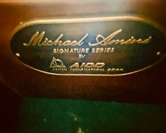 Label Brand Michael Amini