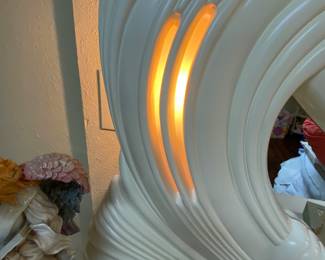 Details of lighted mirror