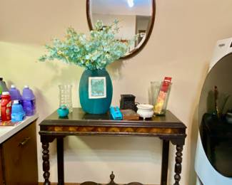 Console table and wall mirro