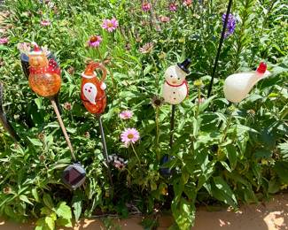 Outdoor glass light up stakes